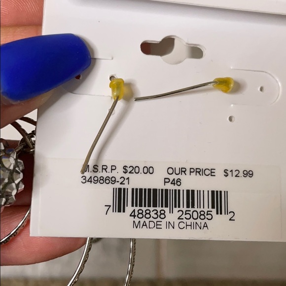 Guess earrings - Picture 2 of 2